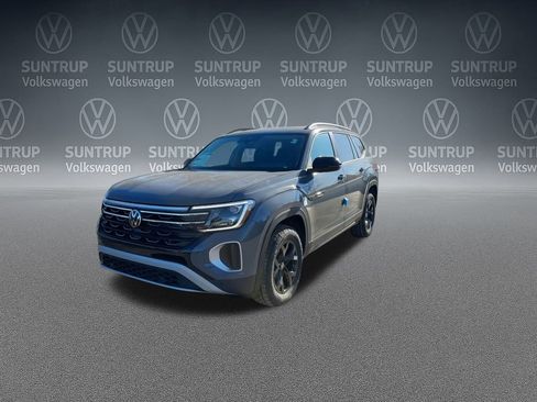 New 2025 Volkswagen Atlas Peak Edition SE image 32