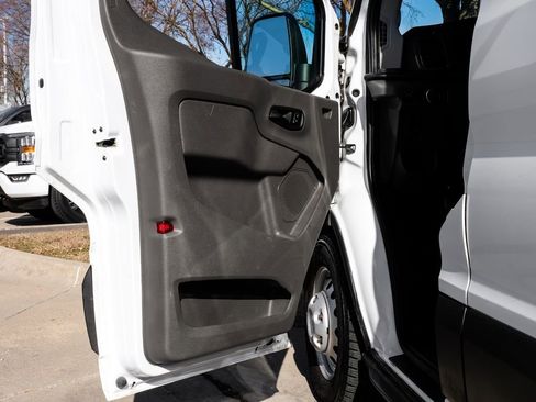 Used 2023 Ford Transit 250 Medium Roof AWD image 38