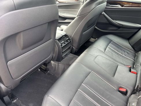 Used 2020 BMW 530i xDrive w/ Convenience Package image 14