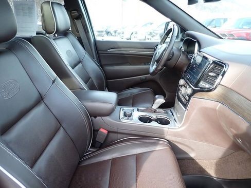 Used 2019 Jeep Grand Cherokee Overland image 10