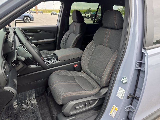 New 2026 Honda Pilot Sport image 4