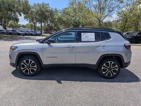 Used 2022 Jeep Compass Limited w/ Sun and Sound Group AWD/4WD image 6