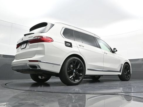Used 2022 BMW X7 xDrive40i w/ Executive Package AWD/4WD image 28