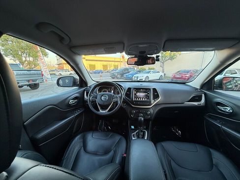Used 2016 Jeep Cherokee Limited FWD image 31