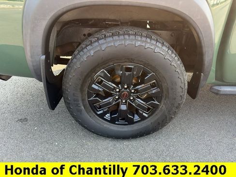 Used 2022 Nissan Frontier PRO-4X w/ Technology Package AWD/4WD image 26