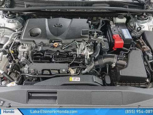 Used 2019 Toyota Camry SE FWD image 30
