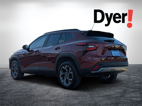 Certified 2025 Chevrolet Trax LT image 6