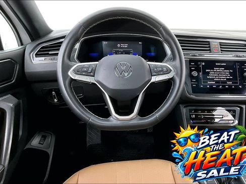 Used 2022 Volkswagen Tiguan SE FWD image 6