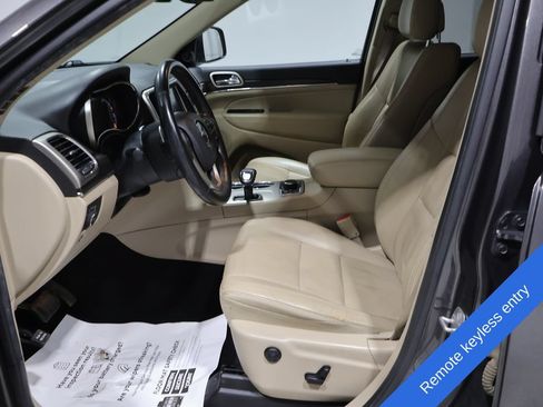 Used 2014 Jeep Grand Cherokee Limited AWD/4WD image 2