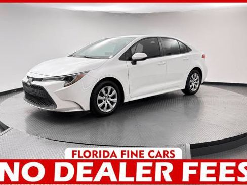 Used 2021 Toyota Corolla LE FWD image 1