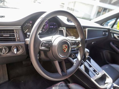 Used 2025 Porsche Macan GTS AWD/4WD image 26