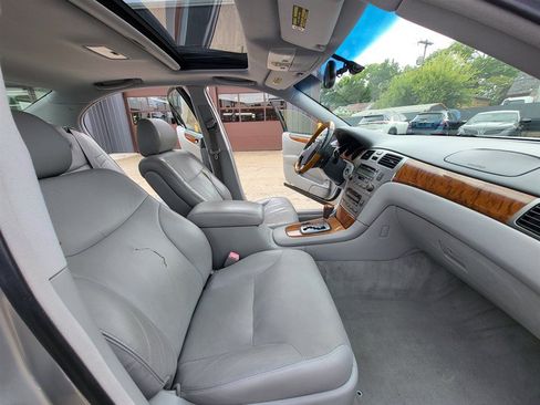 Used 2005 Lexus ES 330 FWD image 15