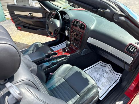 Used 2003 Ford Thunderbird image 18