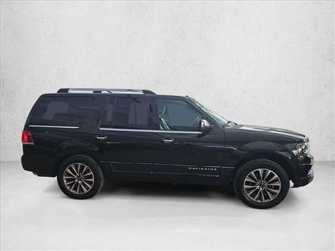 Used 2015 Lincoln Navigator 2WD image 6