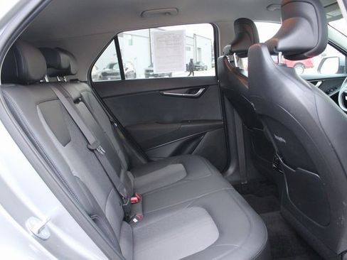 Used 2023 Kia Niro EX image 23