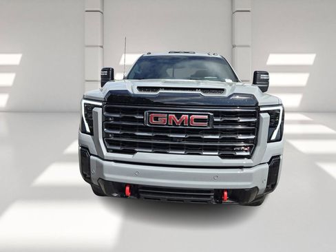 Used 2025 GMC Sierra 2500 AT4 w/ AT4 Premium Plus Package image 2