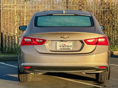 Used 2023 Chevrolet Malibu LT image 5