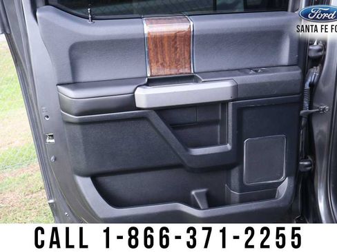 Used 2017 Ford F150 Platinum w/ Equipment Group 701A Luxury AWD/4WD image 19