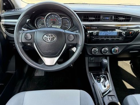 Used 2015 Toyota Corolla L FWD image 16