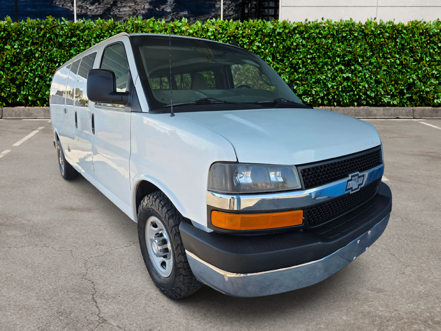 Used 2016 Chevrolet Express 3500 LT w/ LT Preferred Equipment Group RWD image 1