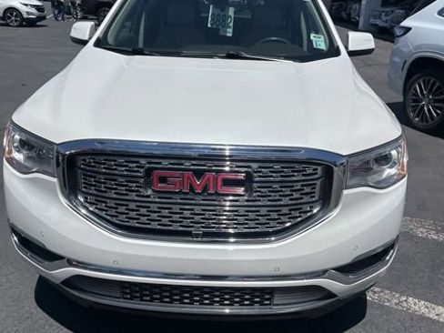 Used 2018 GMC Acadia Denali w/ Technology Package AWD/4WD image 2