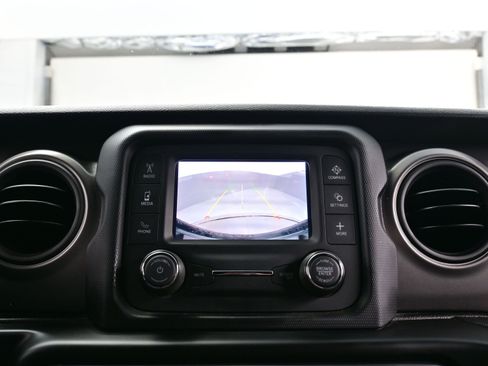 Used 2021 Jeep Wrangler Unlimited Sport image 17