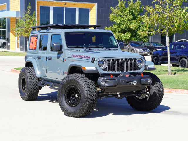 Used 2025 Jeep Wrangler Unlimited Rubicon w/ Safety Group AWD/4WD image 6