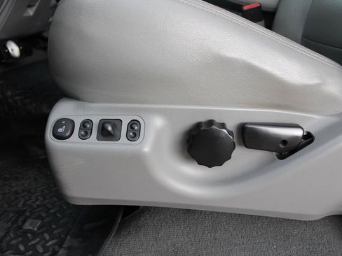 Used 2005 Ford F350 Lariat AWD/4WD image 49