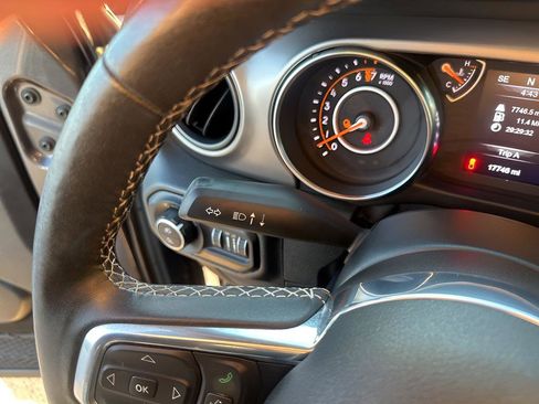 Used 2020 Jeep Gladiator Sport w/ Quick Order Package 23S image 29