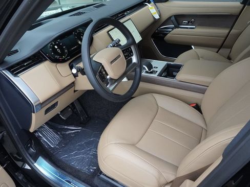 New 2026 Land Rover Range Rover Long Wheelbase SE AWD/4WD image 18