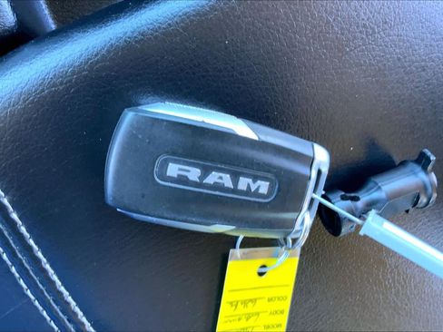 Used 2019 RAM 1500 Laramie image 15