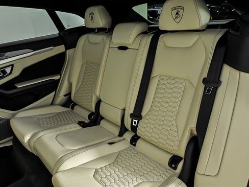Used 2020 Lamborghini Urus AWD/4WD image 20
