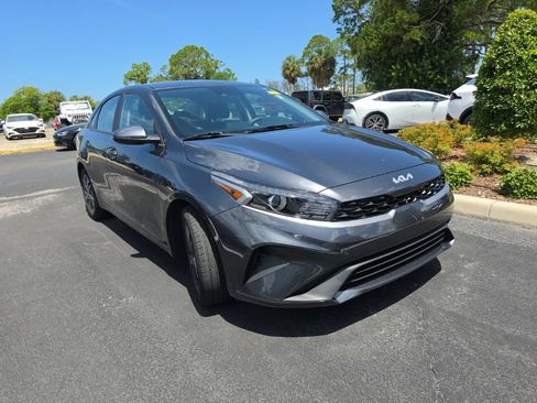 Certified 2024 Kia Forte LXS w/ LXS Technology Package FWD image 4