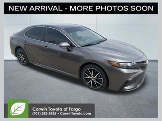 Used 2022 Toyota Camry SE w/ Convenience Package FWD video 1