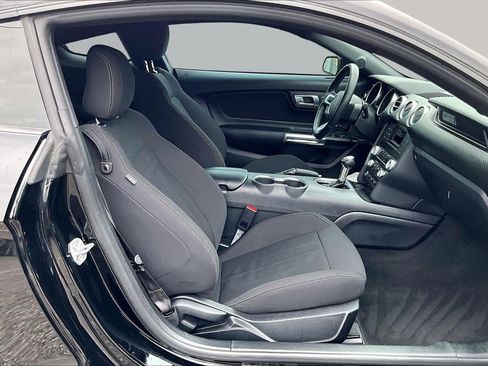 Used 2022 Ford Mustang Coupe RWD image 9