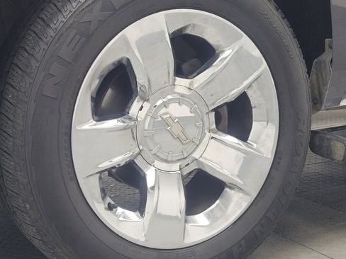 Used 2017 Chevrolet Tahoe LT w/ LT Signature Package AWD/4WD image 31