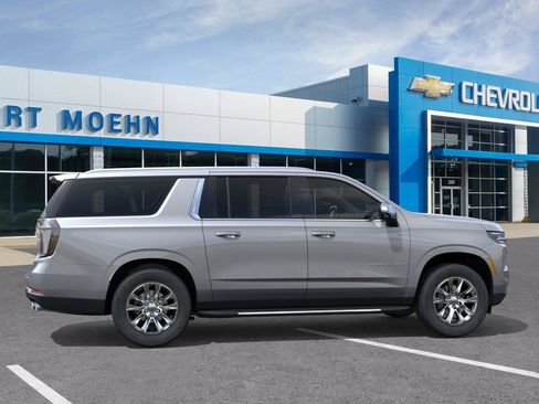 New 2026 Chevrolet Suburban Premier w/ Sun And Tow Package AWD/4WD image 5
