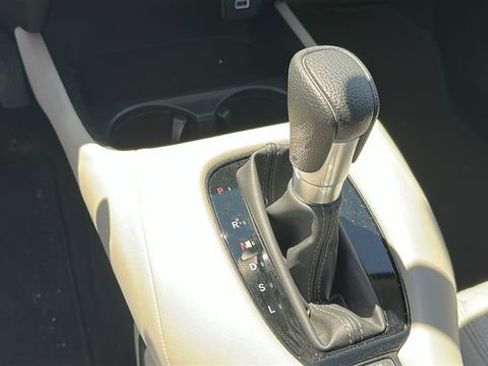 Used 2024 Honda HR-V LX image 17