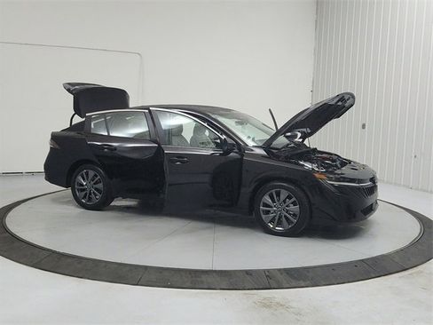 New 2026 Nissan Sentra SL w/ Floor Mat Package image 9