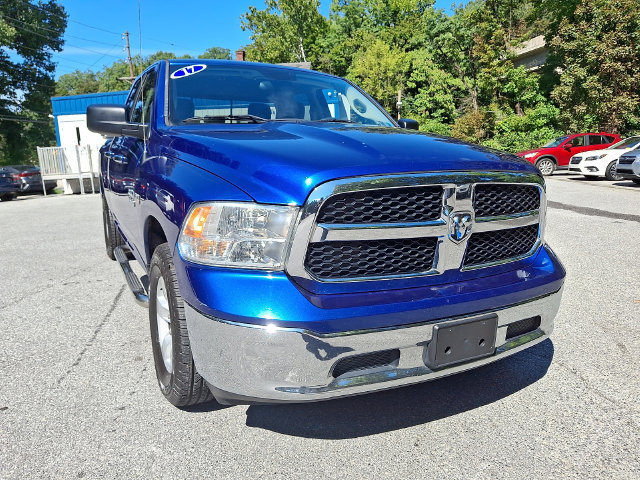Used 2017 RAM 1500 Classic SLT AWD/4WD image 3