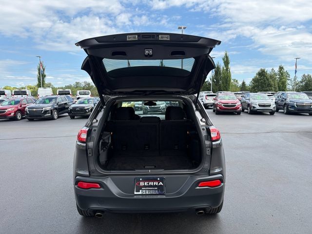 Used 2014 Jeep Cherokee Latitude AWD/4WD image 16