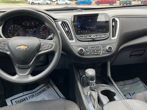 Used 2025 Chevrolet Malibu LT FWD image 20