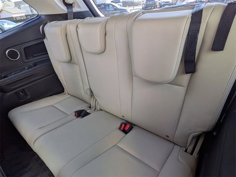 Used 2024 Subaru Ascent Limited w/ Technology Package image 17