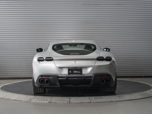 Used 2021 Ferrari Roma RWD image 4