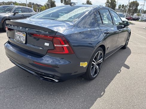 Used 2022 Volvo S60 T8 R-Design Expression w/ Premium Package image 5