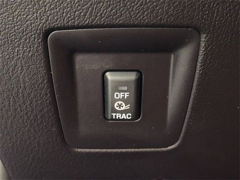 Used 2005 Ford Thunderbird image 21