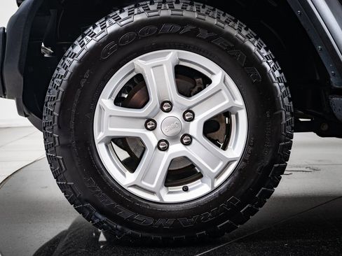 Used 2021 Jeep Wrangler Unlimited Sport image 13