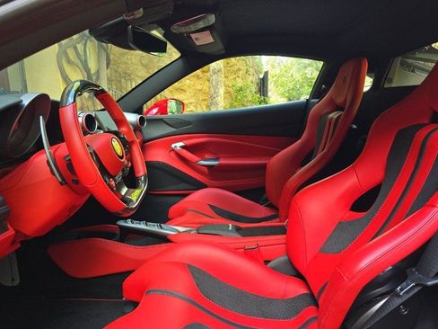 Used 2022 Ferrari F8 Tributo image 4