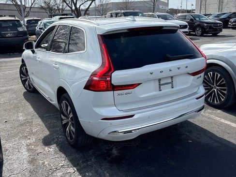 Used 2023 Volvo XC60 B5 Plus w/ Climate Package image 2