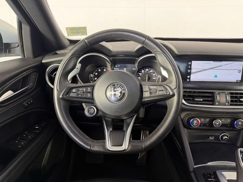 Used 2023 Alfa Romeo Stelvio Sprint RWD image 11